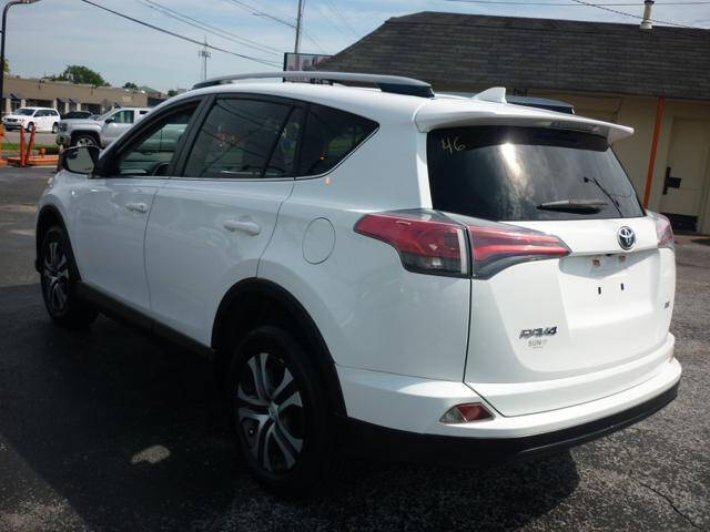 2017 Toyota RAV4 LE