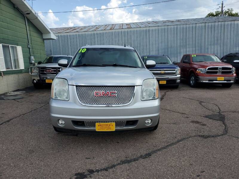 2010 GMC Yukon XL for sale at Brothers Used Cars Inc in Sioux City IA