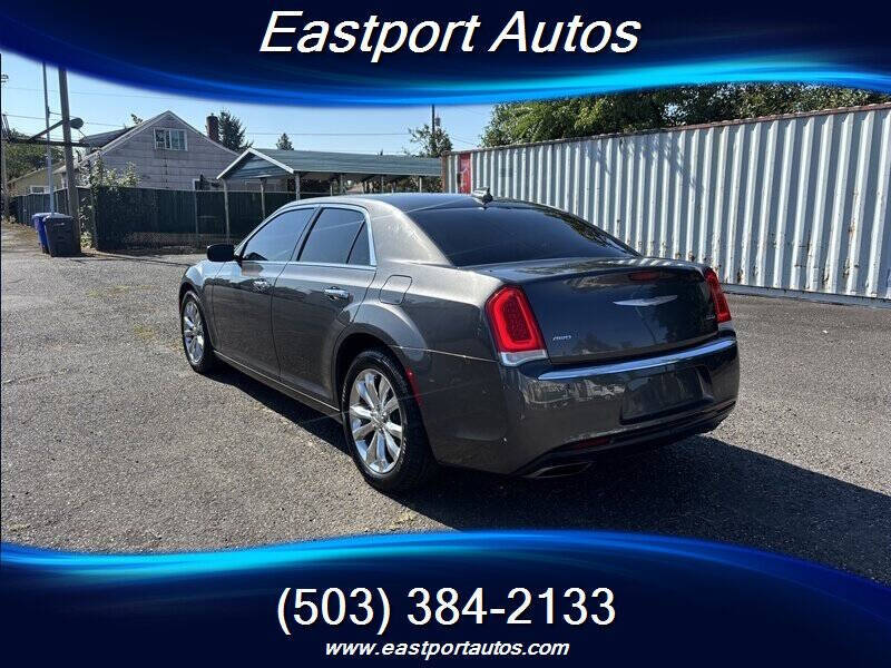 2018 Chrysler 300 Limited