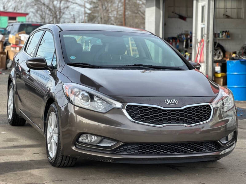 2015 Kia Forte5 EX's photo