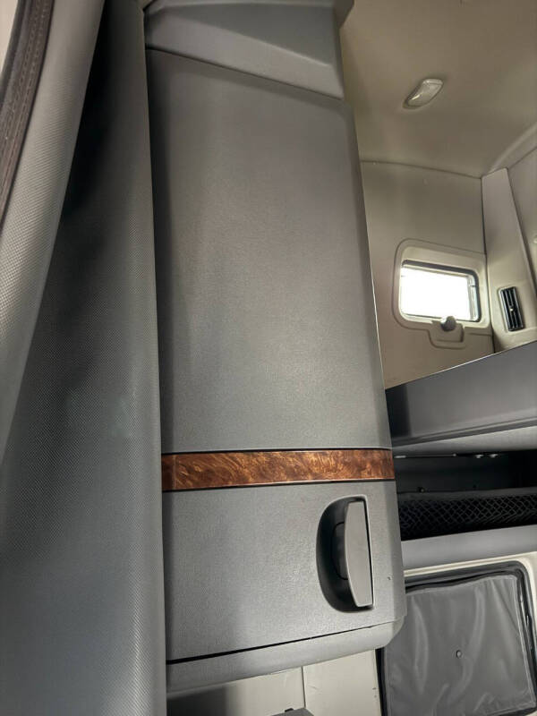 2022 International LT625