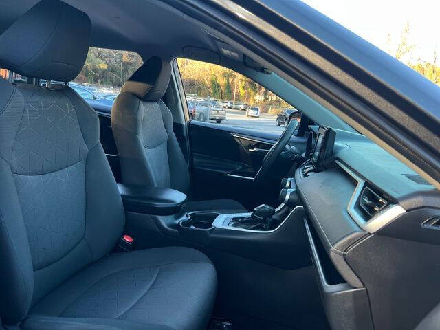 2020 Toyota RAV4 XLE