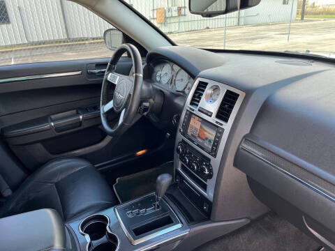 2009 Chrysler 300 SRT-8