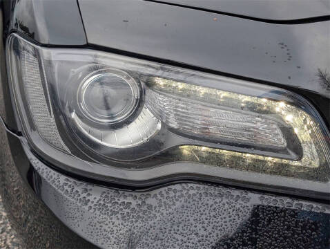 2022 Chrysler 300 S V8