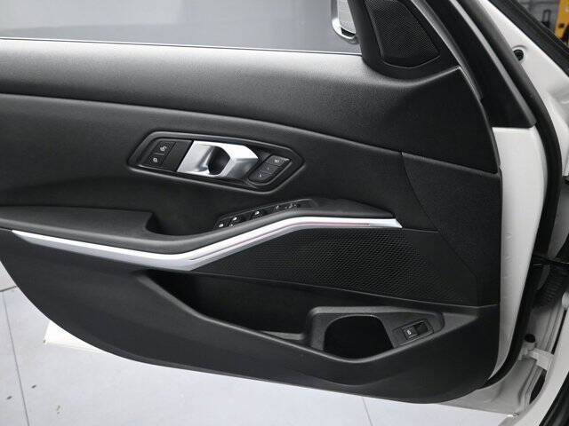 2024 BMW 3 Series 330i xDrive