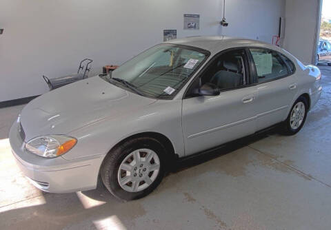 2006 Ford Taurus SE
