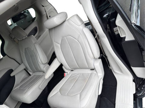 2018 Chrysler Pacifica Touring L Plus