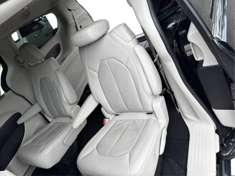 2018 Chrysler Pacifica Touring L Plus