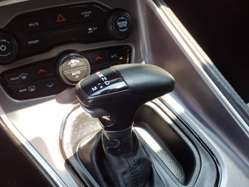 2019 Dodge Challenger SXT