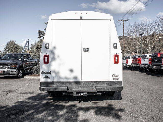 2024 Ford E-Series