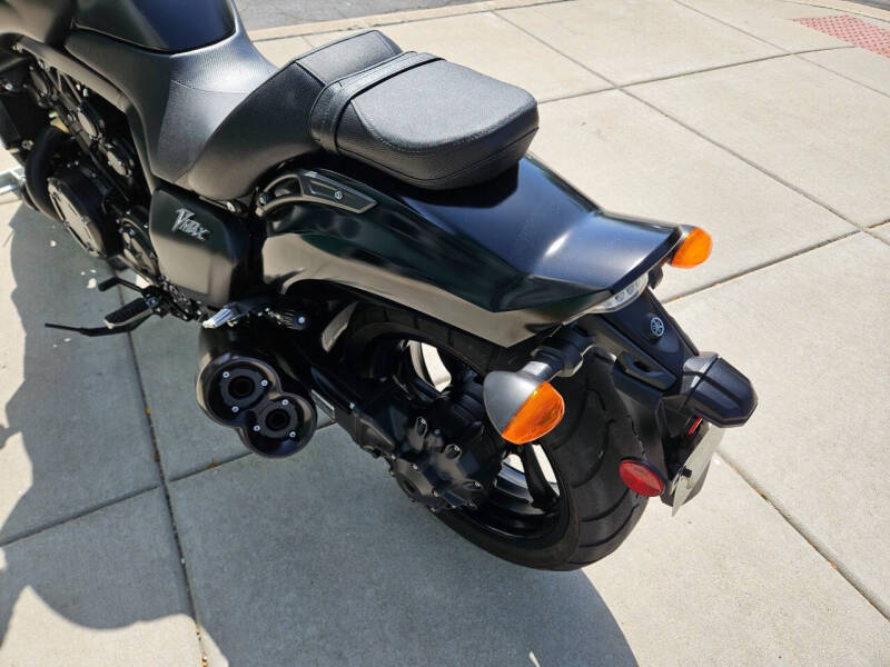 2019 Yamaha VMAX Matte Raven Black
