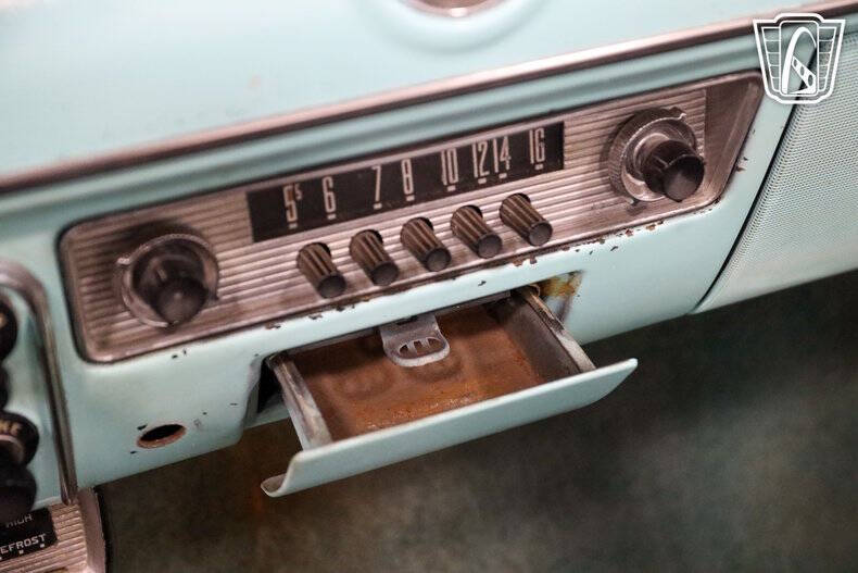 1953 Ford Crestline