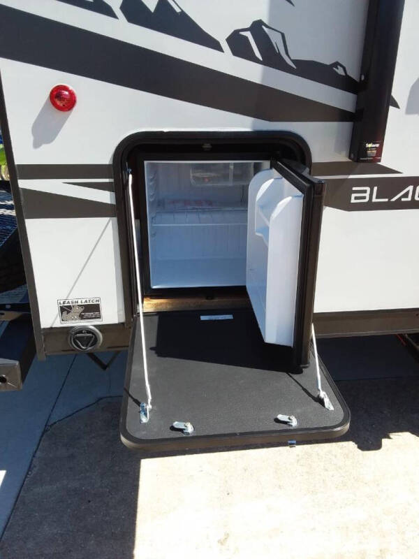 2025 Forest River Black Label 16khblw
