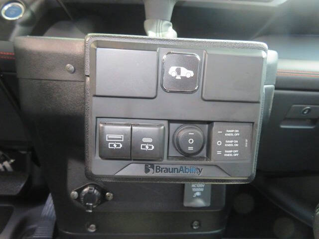 2024 Toyota Sienna XSE 7-Passenger