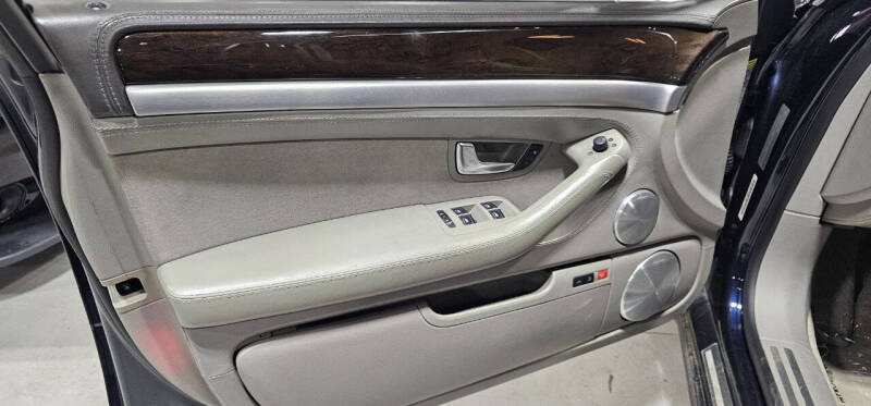 2007 Audi S8 quattro