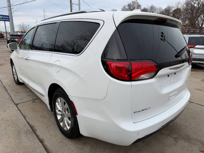 2018 Chrysler Pacifica Touring L