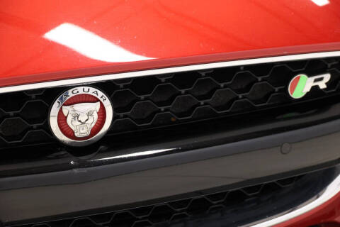 2016 Jaguar F-TYPE R