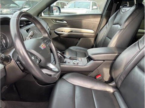 2023 Cadillac XT4 Premium Luxury