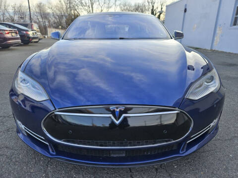 2015 Tesla Model S 90D