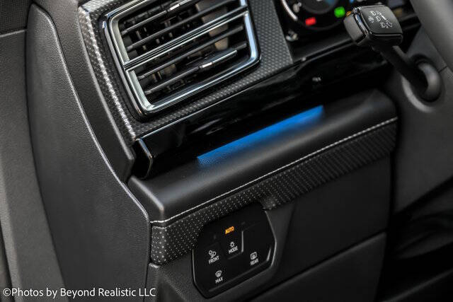 2024 Volkswagen Atlas Cross Sport SEL R-Line 4Motion