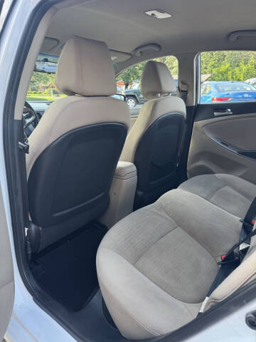 2017 Hyundai Accent Value Edition