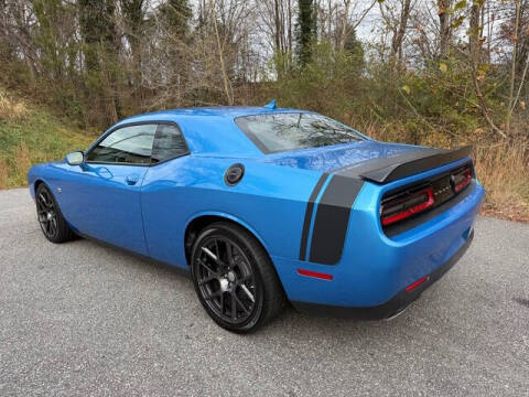 2016 Dodge Challenger 392 HEMI Scat Pack Shaker