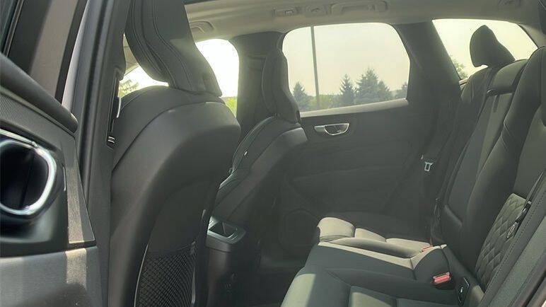 2026 Volvo XC60 B5 Plus