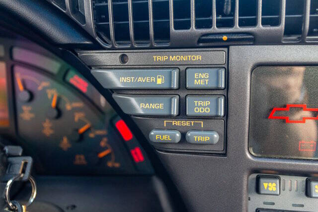 1990 Chevrolet Corvette 32