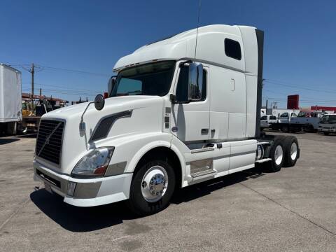 2012 Volvo VN 670 High Top Sleeper for sale at Ray and Bob's Truck & Trailer Sales LLC in Phoenix AZ