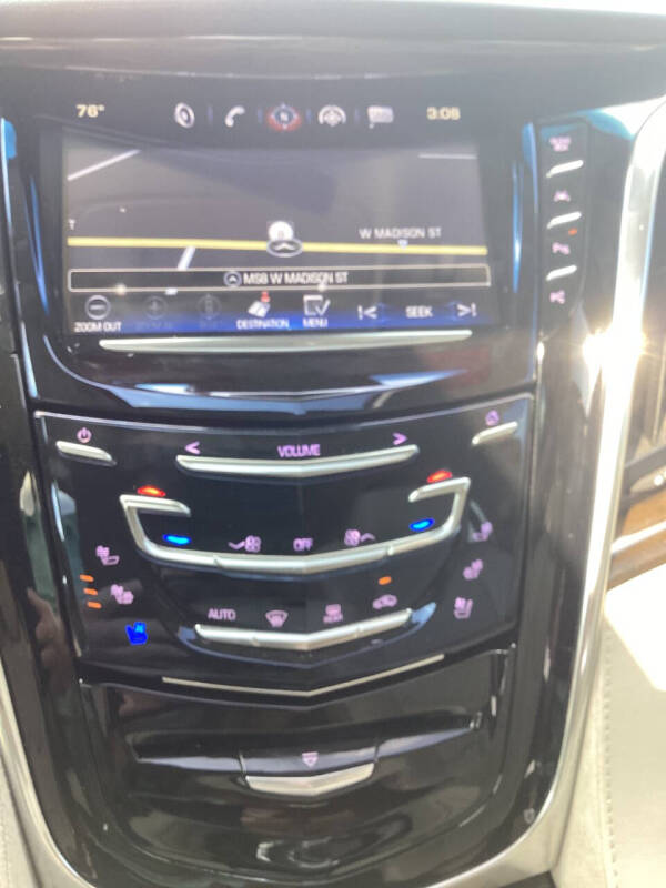 2018 Cadillac Escalade Luxury