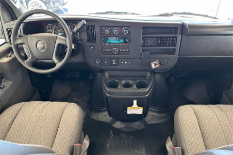 2025 GMC Savana 2500