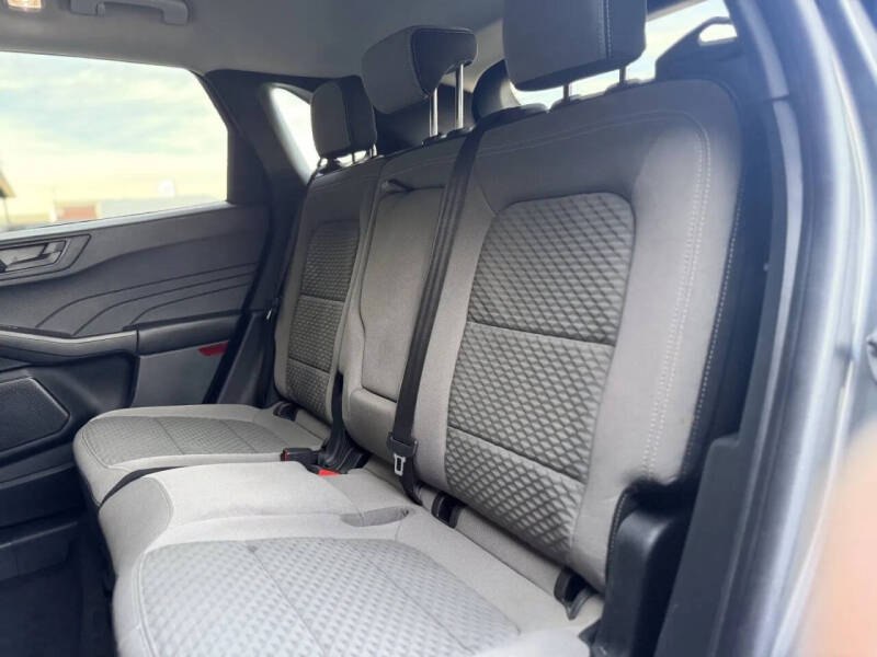 2022 Ford Escape Hybrid SE