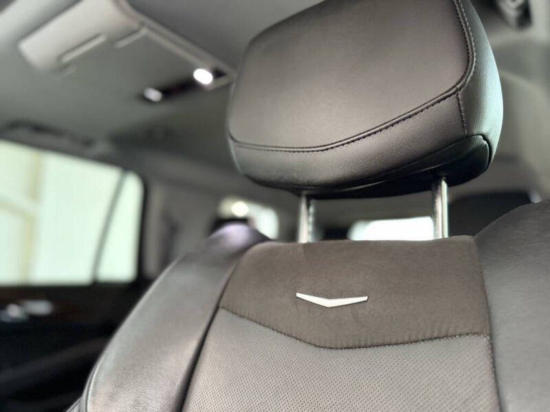 2019 Cadillac Escalade Luxury