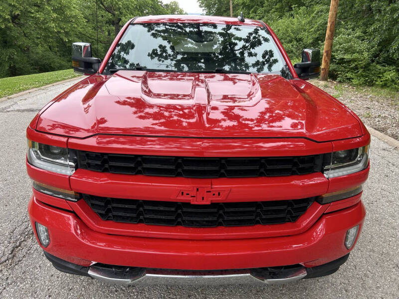 2017 Chevrolet Silverado 1500 Custom 4X4 Double Cab Std Box's photo