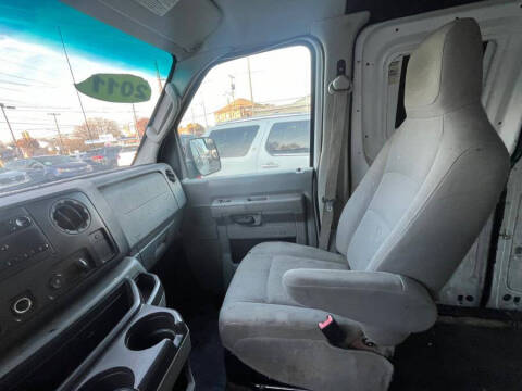 2011 Ford E-Series E-250