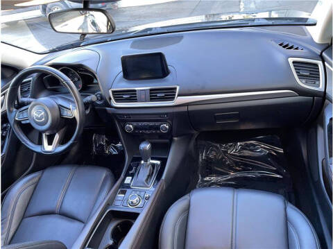 2017 Mazda MAZDA3 Touring 2.5