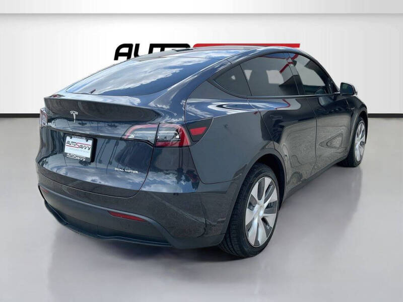 2024 Tesla Model Y Long Range