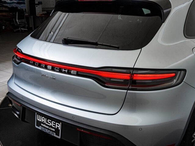2025 Porsche Macan