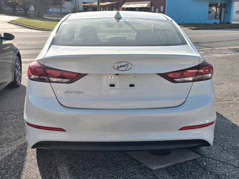 2017 Hyundai Elantra