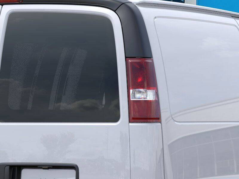 2025 GMC Savana 2500