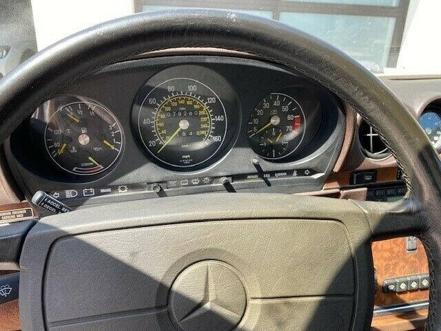 1987 Mercedes-Benz 560-Class 560 SL