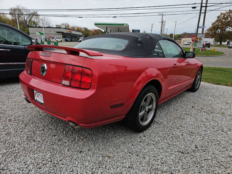 2006 Ford Mustang GT Deluxe photo 3