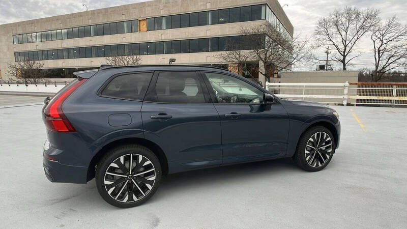 2026 Volvo XC60 B5 Ultra