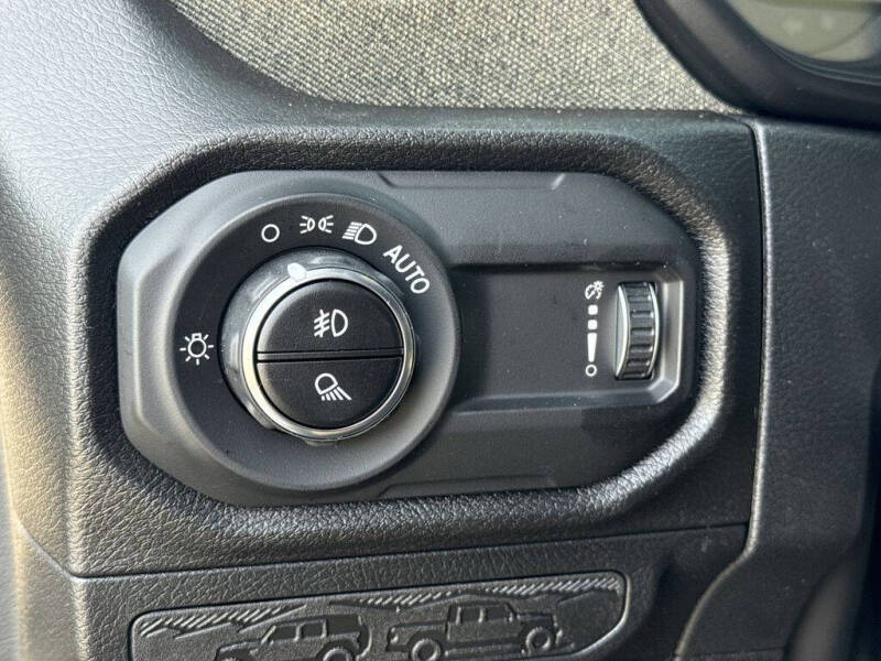 2026 Jeep Gladiator Sport
