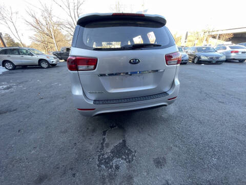 2016 Kia Sedona L