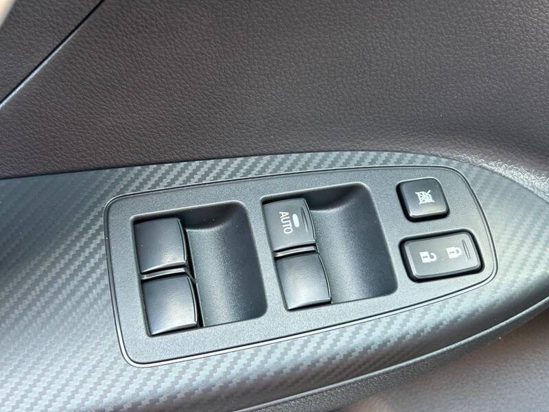 2024 Mitsubishi Eclipse Cross LE