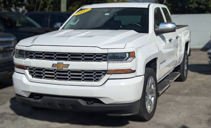 2017 Chevrolet Silverado 1500 Custom's photo