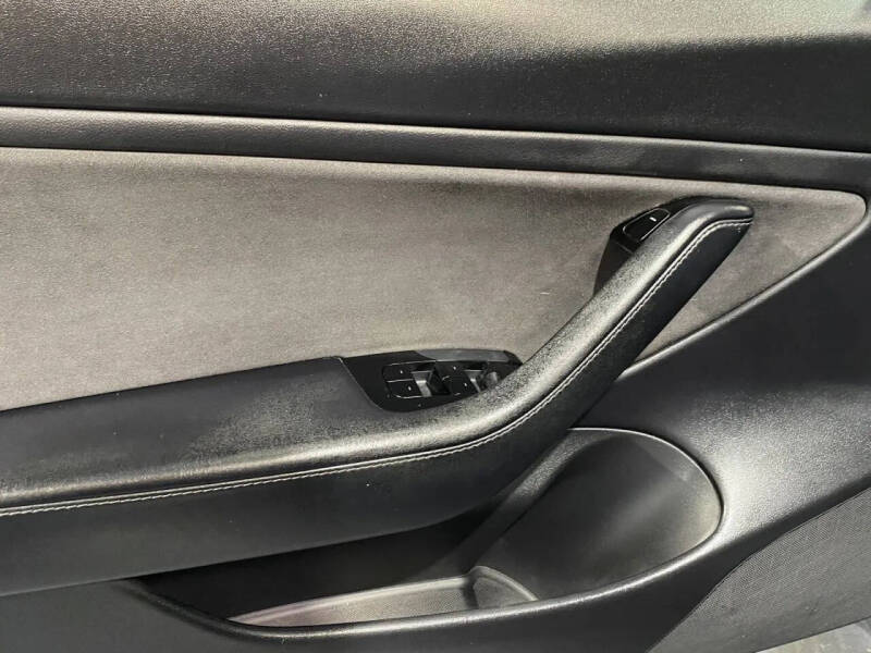 2018 Tesla Model 3 Mid Range