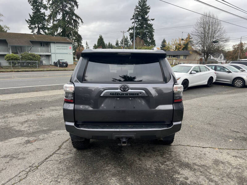 2018 Toyota 4Runner SR5