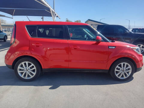 2018 Kia Soul for sale at Hugo Motors INC in El Paso TX